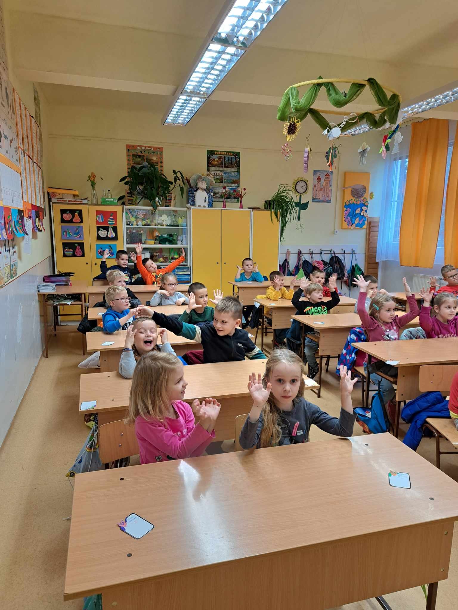 121